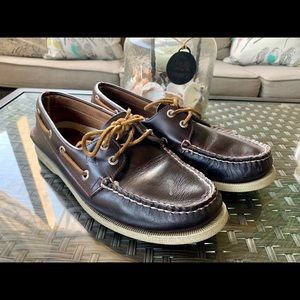 Sperry Boat Shoes Size 9